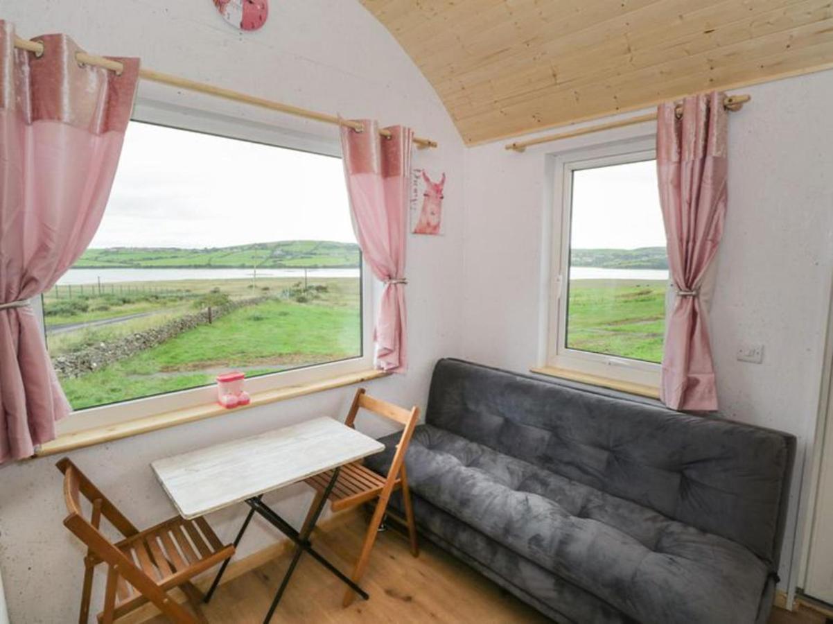 The Beautiful Lazy Llama Shepherd Hut Farm Stay Ballyshannon Eksteriør billede